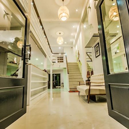 Pier 49 Hostel Bangkok Bagian luar foto