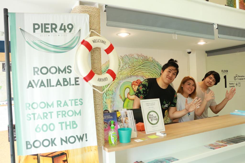 Pier 49 Hostel Bangkok Bagian luar foto