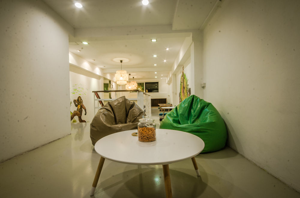 Pier 49 Hostel Bangkok Bagian luar foto