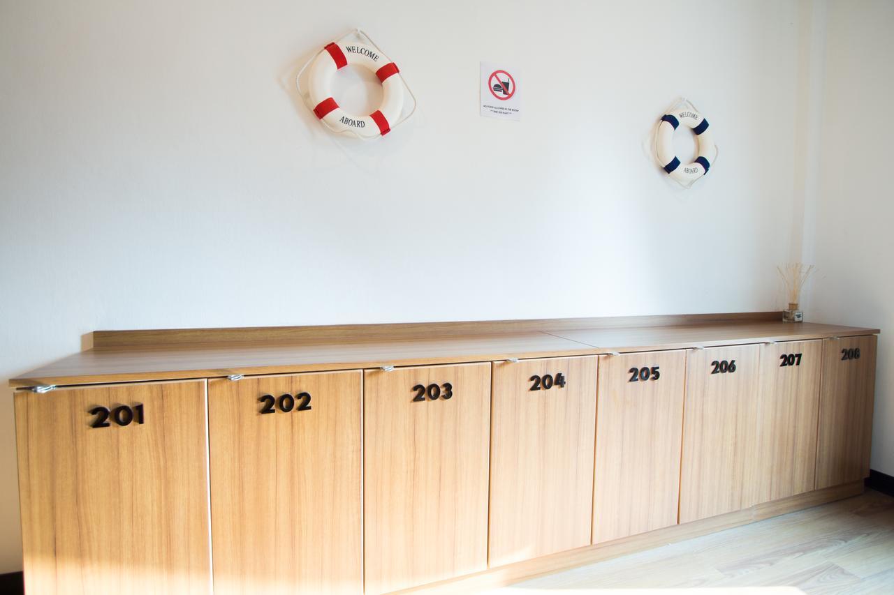 Pier 49 Hostel Bangkok Bagian luar foto