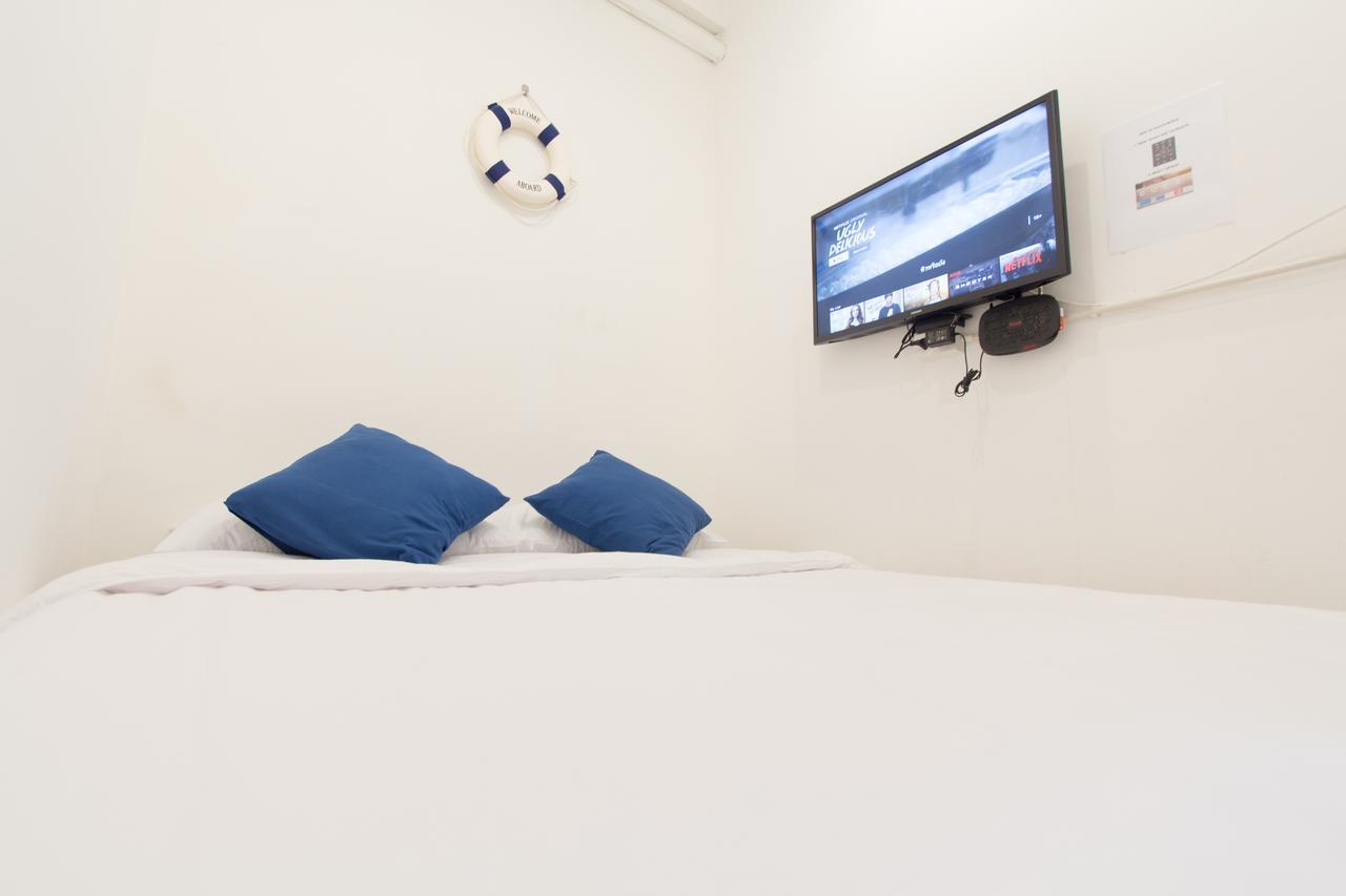 Pier 49 Hostel Bangkok Bagian luar foto