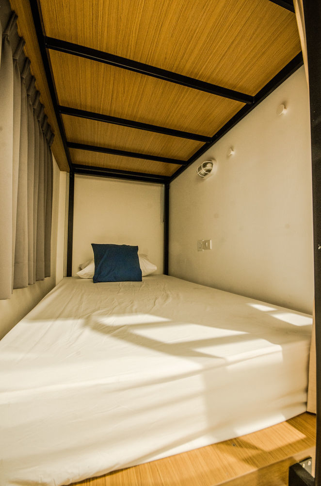 Pier 49 Hostel Bangkok Bagian luar foto
