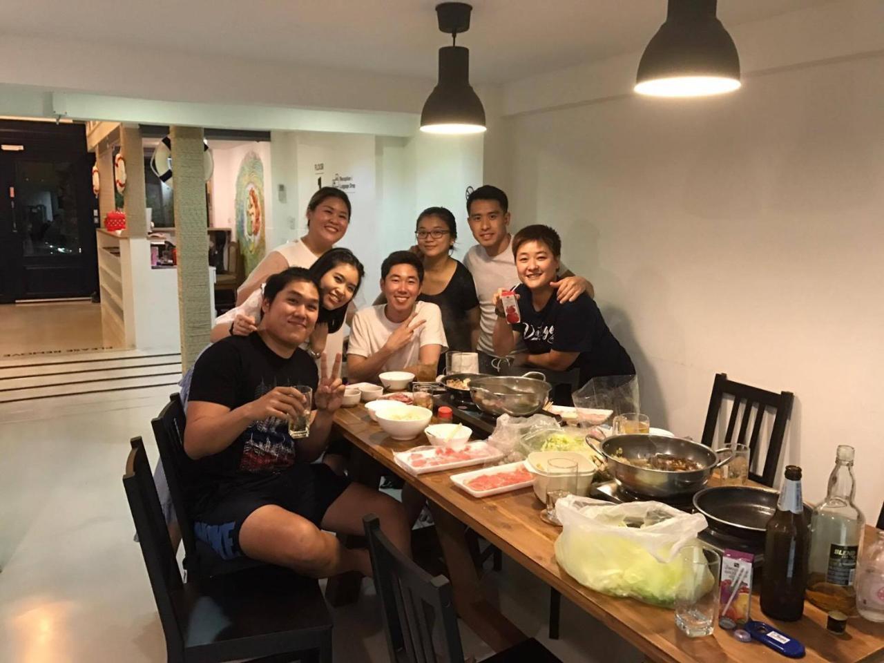 Pier 49 Hostel Bangkok Bagian luar foto